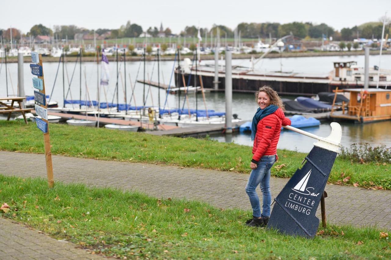 Villa Thuiskomen, Genieten Aan Het Water Maaseik Exterior foto